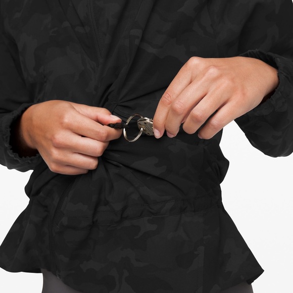 Lululemon pack it up jacket - Picture 9 of 10